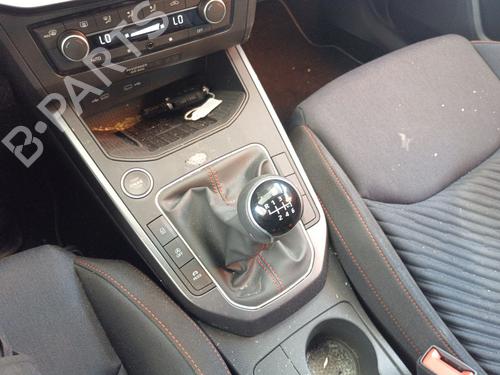 Used Gear lever SEAT IBIZA V (KJ1, KJG) 1.0 TSI (95 hp) 28111735