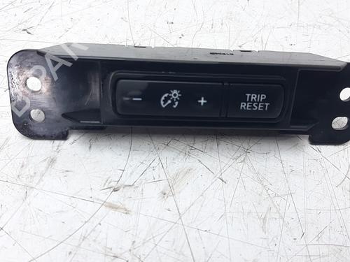 Used Switch NISSAN MICRA V (K14) [2016-2025]  12349924