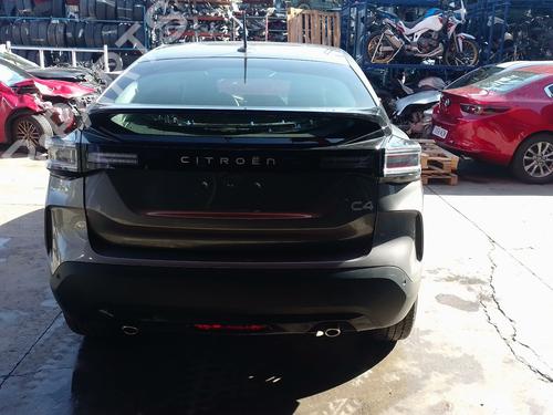 Armrest / Center console CITROËN C4 III (BA_, BB_, BC_) 1.2 PureTech 130 (BAHNSA, BAHNSB) | BP31706094I20