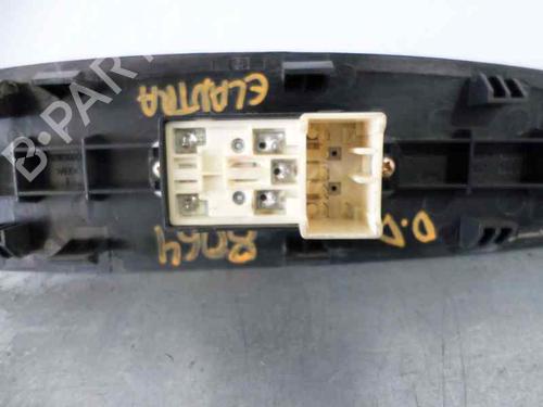 Right front window switch HYUNDAI ELANTRA III Saloon (XD) 2.0 CRDi | BP1331583I26 