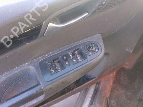 Used Left front window switch Left front window switch SEAT ALHAMBRA (710, 711) [2010-2022] 32747829 32747829