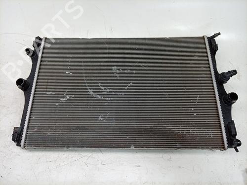 Used Water radiator Water radiator 37028045 37028045