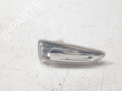 Używane Kierunkowskaz boczny prawy OPEL CROSSLAND X / CROSSLAND (P17, P2QO) 1.2 (75) (110 hp) 30397435