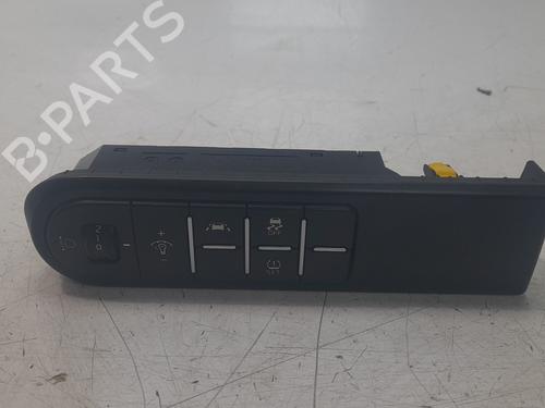 kombi-kontakt-stilkkontakt-kia-xceed-cd-2019-32066158 main image