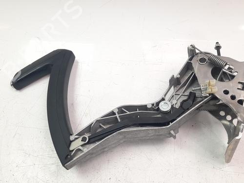 Hand brake RENAULT MEGANE IV Hatchback (B9A/M/N_) 1.2 TCe 100 (B9MS) (100 hp) 360108533R |