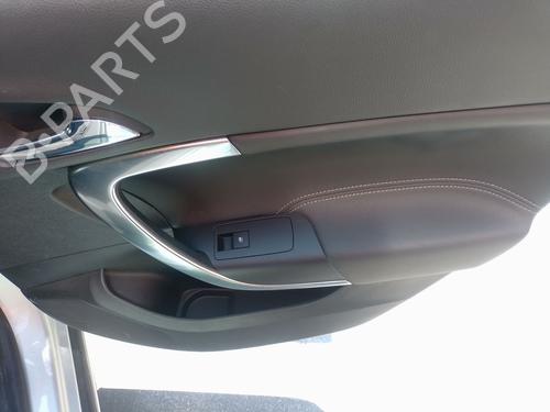 Used Right rear window switch Right rear window switch 37714312 37714312