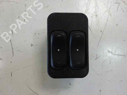 Used Left front window switch OPEL CORSA C (X01) [2000-2009]  2957986
