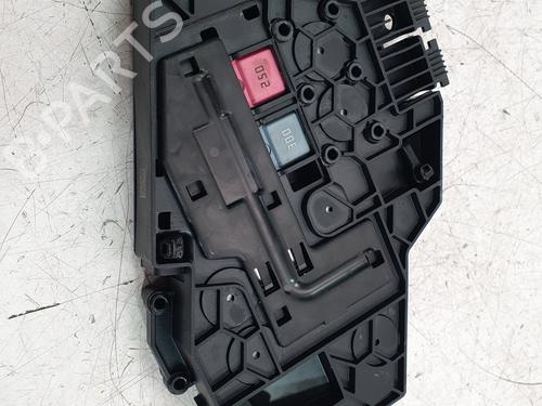 Used Fuse box Fuse box MERCEDES-BENZ A-CLASS (W177) A 200 d (177.012) (150 hp) 33320131 33320131