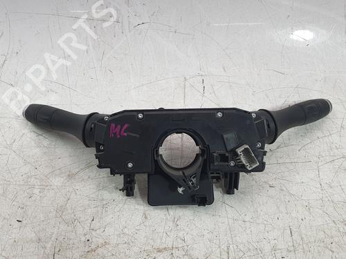 switch-renault-clio-v-b7_-2019-34041378 main image