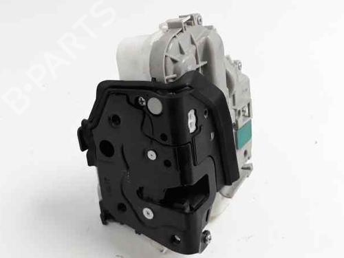 Used Front left lock AUDI A3 Sportback (8VA, 8VF) 1.6 TDI (110 hp) 3202276