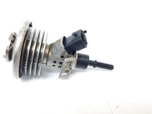 Used Injector LAND ROVER DISCOVERY SPORT (L550) 2.0 D (150 hp) 26449574