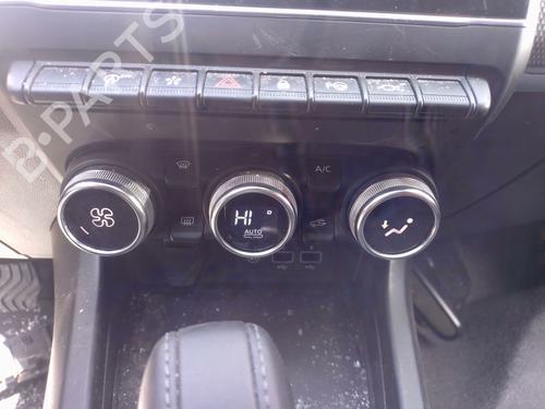 climate-control-renault-arkana-i-lcm_-ldn_-2019-33986777 main image