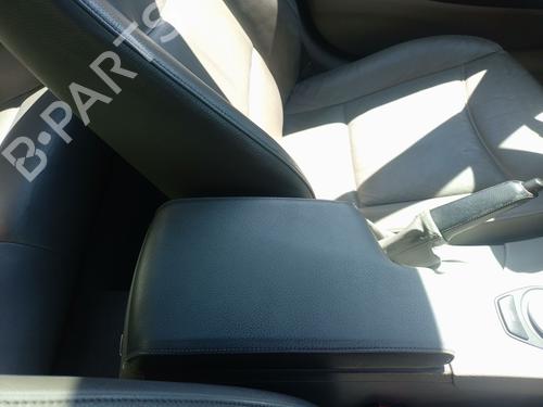 Armlæn Armlæn BMW 3 (E90) 320 d (163 hp) 36390577 36390577