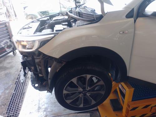left-front-fenders-kia-stonic-yb-2017-37720730 main image