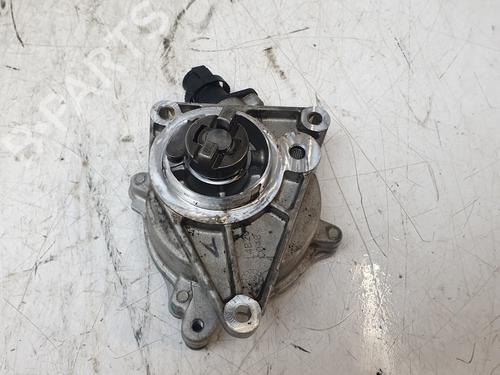 Used Vacuum pump VOLVO XC60 II (246) D4 Polestar (200 hp) 30149974