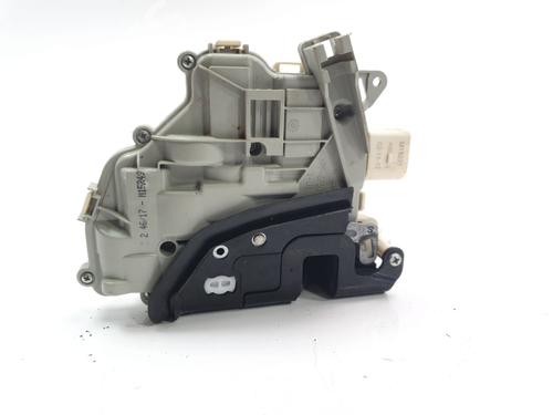 Cerradura puerta trasera izquierda AUDI Q3 (8UB, 8UG) [2011-2020]  24806827