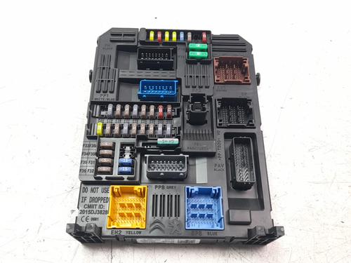 Used Fuse box OPEL CORSA F (P2JO) 1.2 (68) (75 hp) 19147046