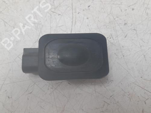 tailgate-handle-land-rover-range-rover-velar-l560-2017-33272446 main image