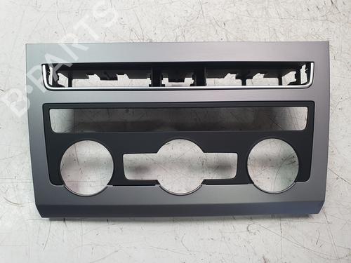 BP30576635O1 main image