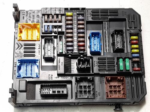 Used Fuse box FORD FOCUS IV (HN) 1.0 EcoBoost (125 hp) 32124907