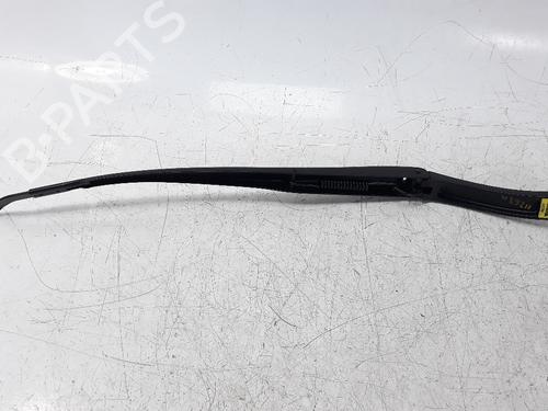 Used Front windshield wiper arm HYUNDAI KONA (OS, OSE, OSI) [2017-2023]  17960381