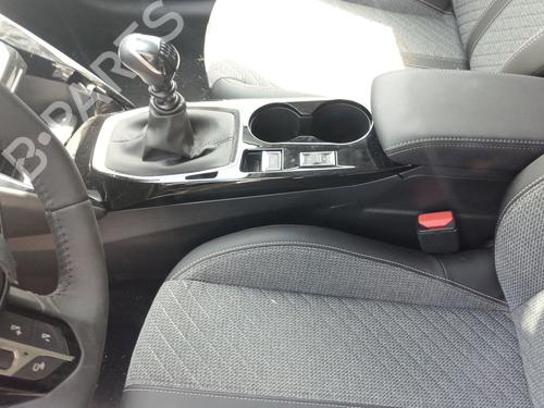 Used Hand brake PEUGEOT 208 II (UB_, UP_, UW_, UJ_) 1.2 PureTech 100 (101 hp) 28378342