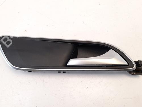 Used Front right interior door handle MERCEDES-BENZ CLA Shooting Brake (X117) CLA 200 CDI / d (117.908) (136 hp) 10272740
