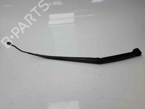 Used Front windshield wiper arm HYUNDAI TUCSON (TL, TLE) 1.7 CRDi (116 hp) 6815847
