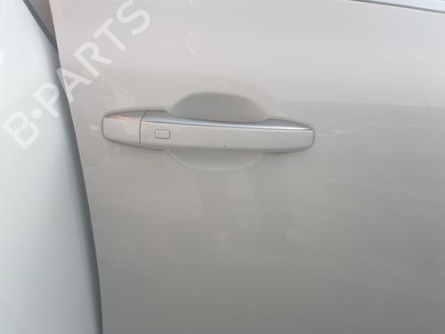 Używane Klamka zewnętrzna drzwi przednich prawych RENAULT MEGANE IV Hatchback (B9A/M/N_) 1.5 dCi 110 (B9A3) (110 hp) 28729016
