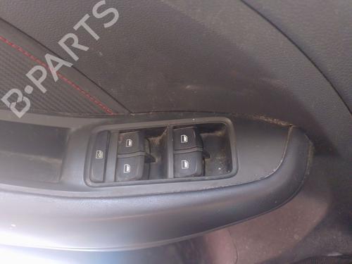 venstre-foran-elrute-bryter-mg-mg-zs-suv-azs1-2017-35724131 main image