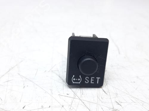 Used Switch LEXUS IS III (_E3_) 250 (GSE30_, GSE30R) (208 hp) 15250434