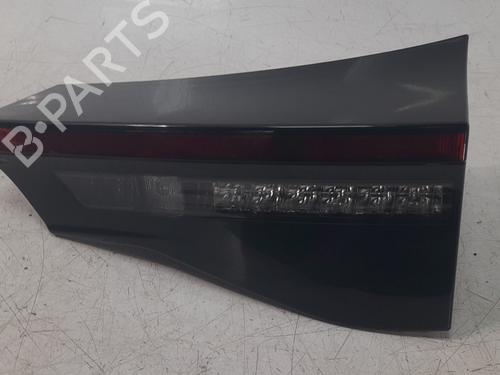 Feu de coffre droit TOYOTA YARIS CROSS (MXP_) 1.5 Hybrid (MXPJ10) (116 hp) 31947620