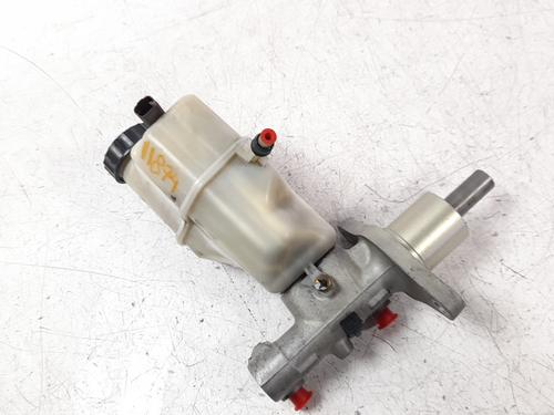 Used Brake master cylinder PEUGEOT 407 (6D_) 2.0 (6DRFNB, 6DRFNE) (136 hp) 21080537