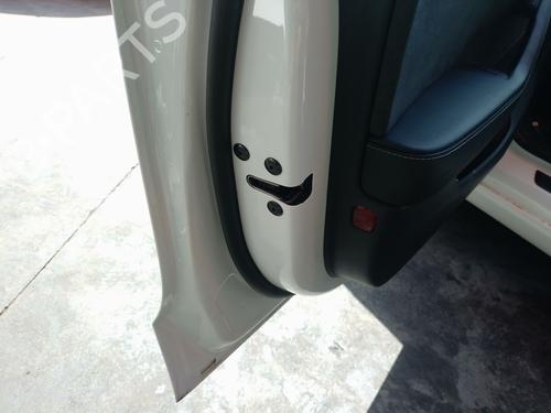 front-left-lock-tesla-model-3-5yj3-2017-34225558 main image