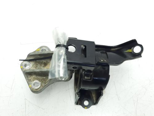 Used Engine mount SUZUKI VITARA (LY) 1.6 DDiS (APK 416D) (120 hp) 9198136