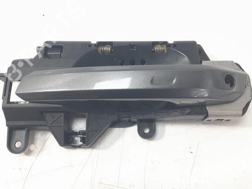 Venstre foran utvendig håndtak AUDI A4 B9 (8W2, 8WC) 2.0 TDI (136 hp) 28837019