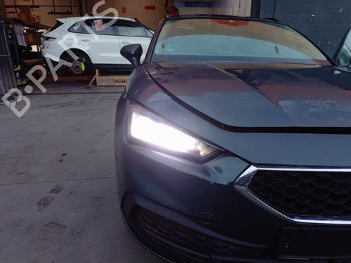 Used Right headlight Right headlight SEAT LEON Sportstourer (KL8, KLD) 1.5 eTSI (150 hp) 40237554 40237554