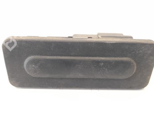 tailgate-handle-citroen-c4-cactus-16-bluehdi-100-9676028380-2014-7916291 main image