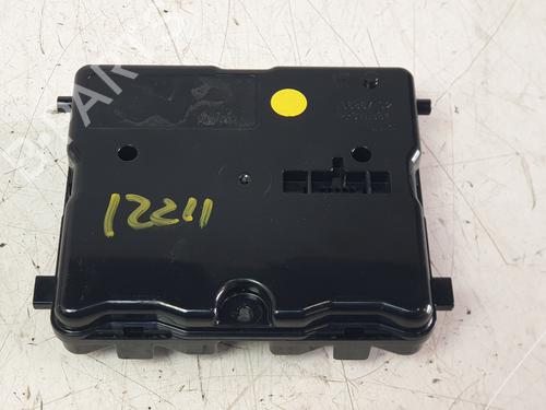 electronic-module-renault-megane-iv-hatchback-b9amn_-2015-32296390 main image