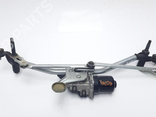 Used Front wiper motor OPEL CORSA F (P2JO) 1.2 (68) (75 hp) 8666110