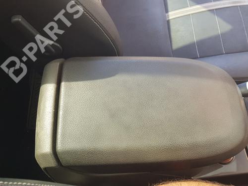 Used Armrest / Center console Armrest / Center console FORD KUGA I 2.0 TDCi 4x4 (140 hp) 10356018 10356018