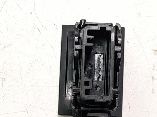 warning-switch-toyota-yaris-cross-mxp_-2020-32091195 main image