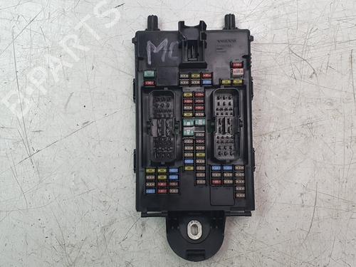 Used Fuse box VOLVO S60 III (224) T5 (250 hp) 31753911