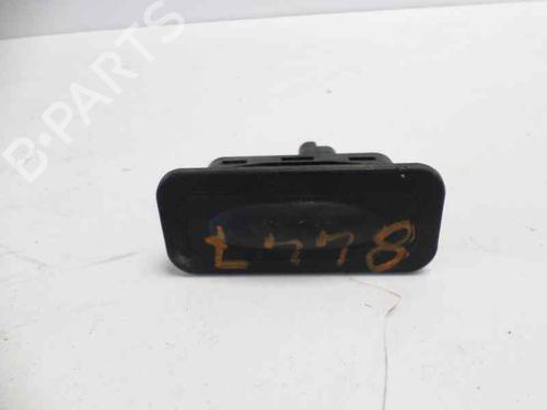 Used Tailgate handle RENAULT MEGANE II (BM0/1_, CM0/1_) 1.6 16V (112 hp) 17547317