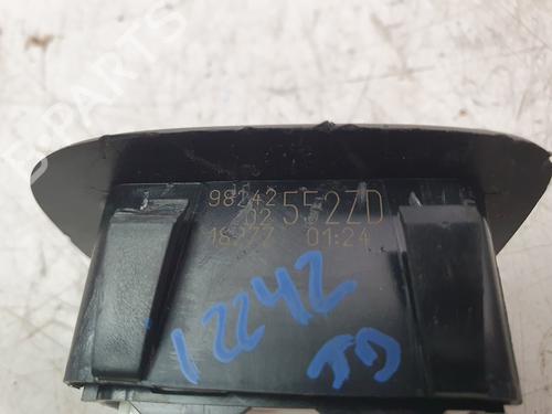 Used Right rear window switch PEUGEOT 2008 I (CU_) 1.2 THP 110 / PureTech 110 (110 hp) 29022566