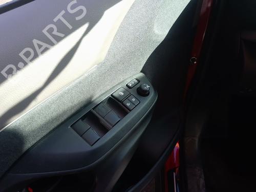 Used Left front window switch TOYOTA YARIS CROSS (MXP_) 1.5 Hybrid (MXPJ10) (116 hp) 31931560