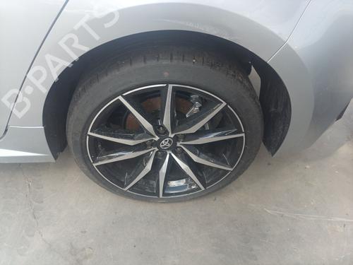Używane Felga TOYOTA COROLLA Hatchback (_E21_, _EA1_, _EH1_) 1.8 Hybrid (ZWE211) (98 hp) 29831510