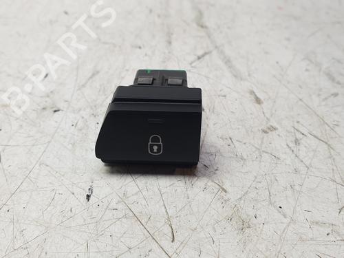 switch-peugeot-expert-bus-v_-2016-32518507 main image