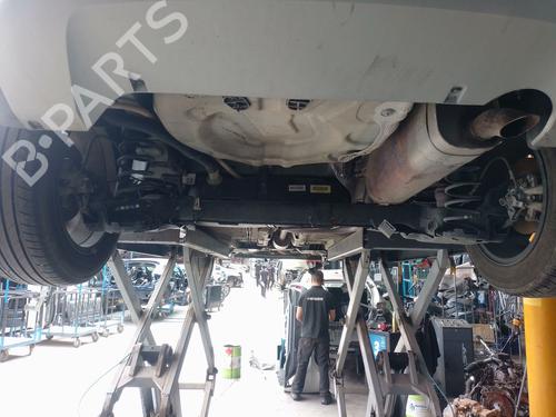 Eixo traseiro Eixo traseiro OPEL CROSSLAND X / CROSSLAND (P17, P2QO) 1.2 (75) (110 hp) 34634345 34634345