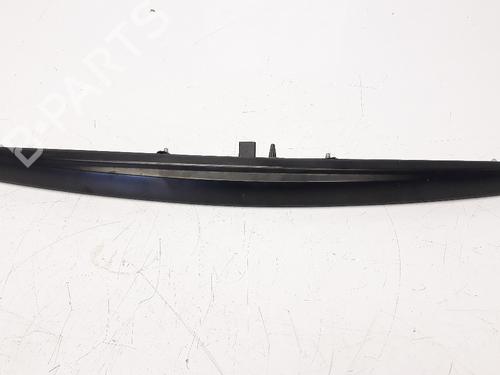 Used Tailgate handle CITROËN C3 I (FC_, FN_) 1.4 i (73 hp) 8154619
